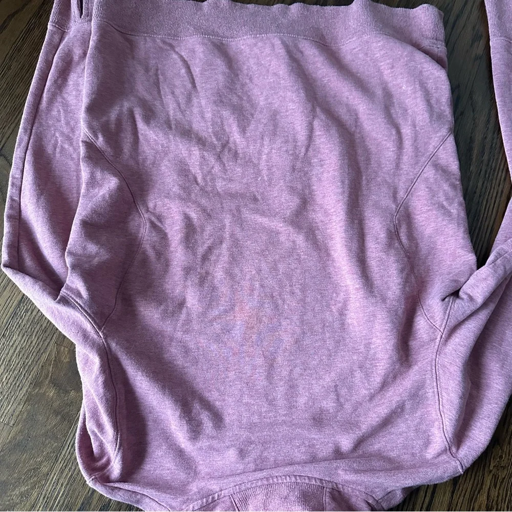 L.L. Bean Soft cozy Pink logo Sweatshirt hoodie - Picture 12 of 14